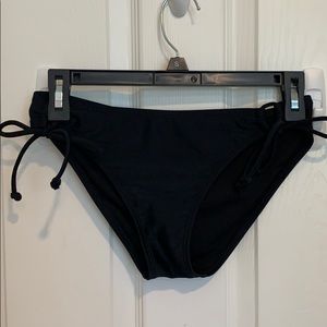 Roxy black low waisted cheeky bikini bottoms